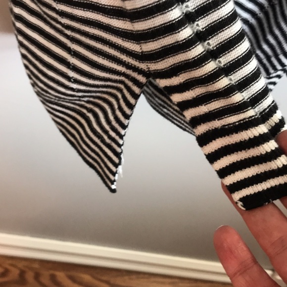 Kismet Size Medium Lightweight Sweater Tunic - Picture 4 of 7